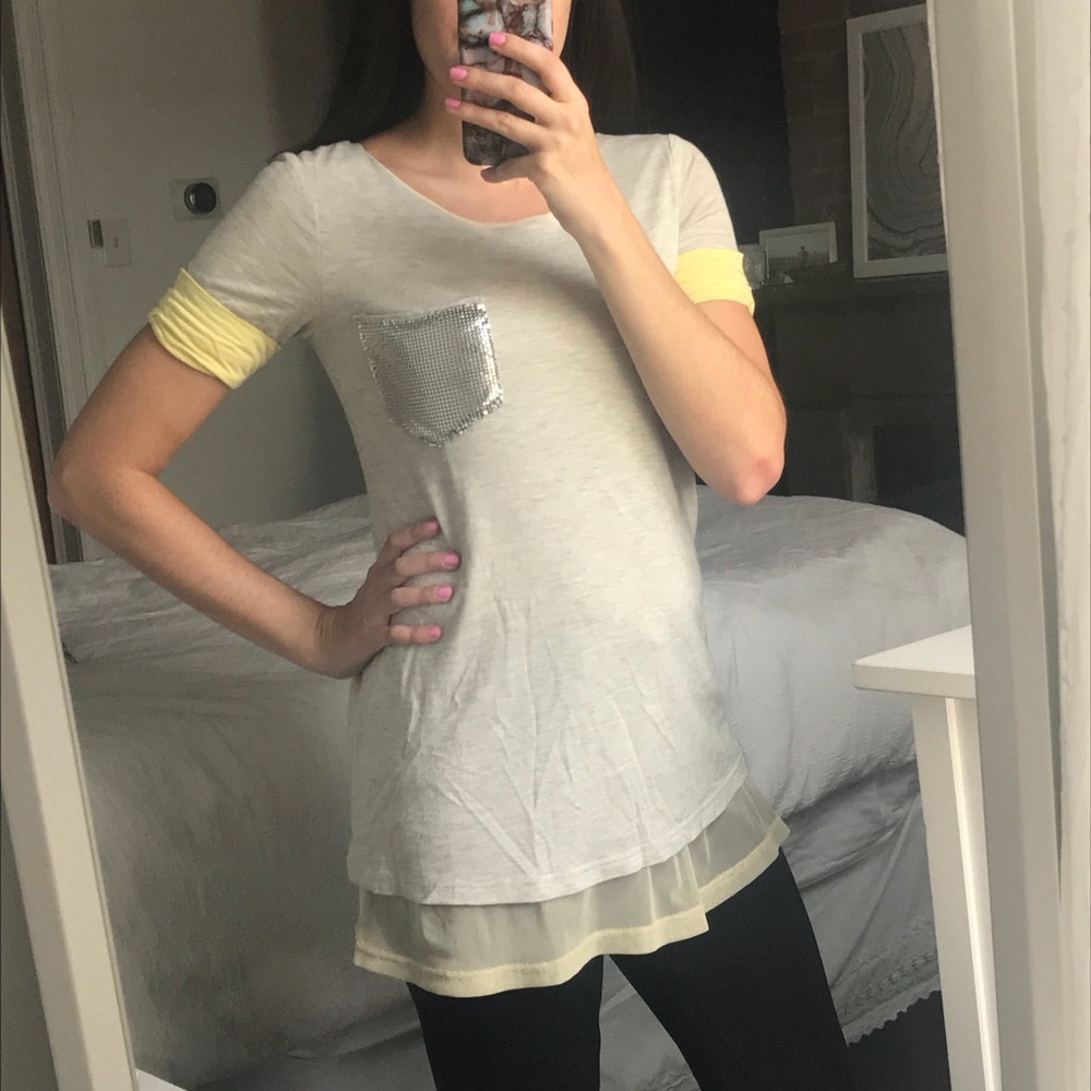 Statement T-shirt with metallic pocket